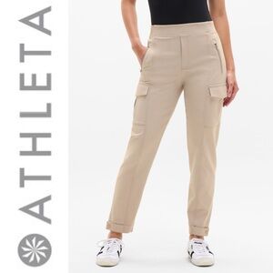 Brooklyn mid-rise Lined Cargo Pants. Size 8.